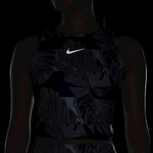 Nike Women's Fast Dry Fit Printed Running Leaf Print Cropped Tank - Picture 5 of 10